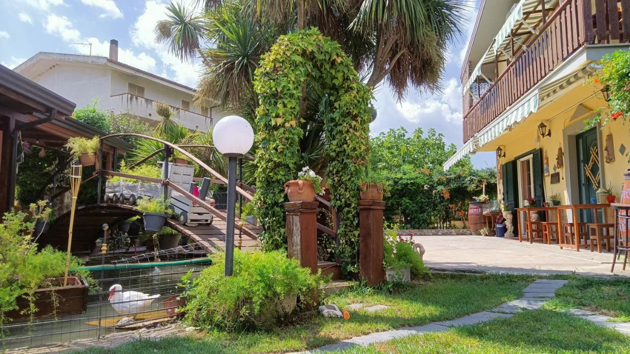 Bed and Breakfast Il Laghetto Castrovillari Esterno foto
