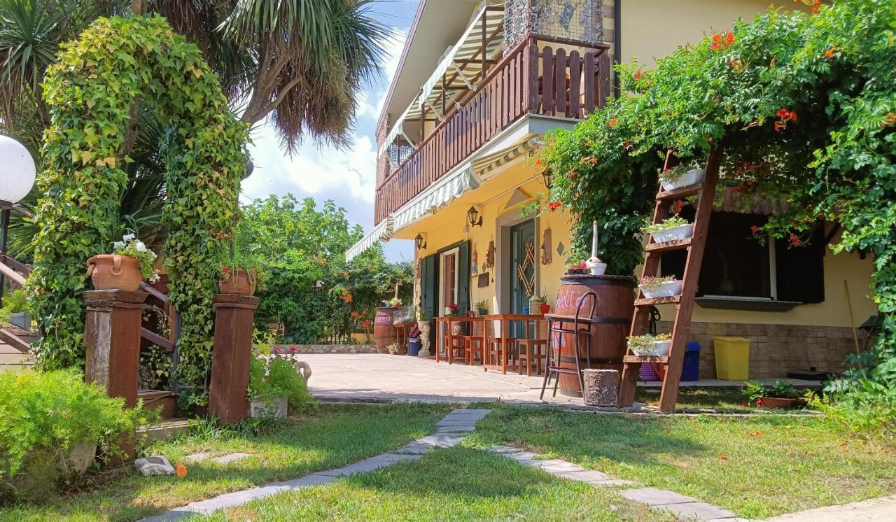 Bed and Breakfast Il Laghetto Castrovillari Esterno foto