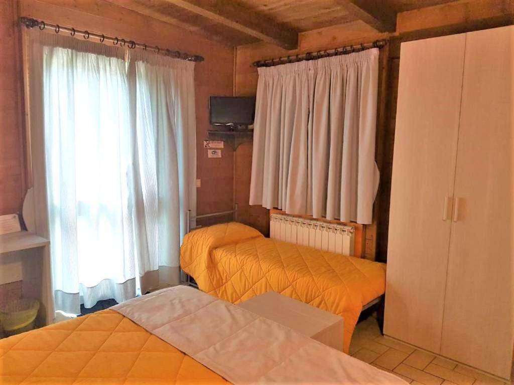 Bed and Breakfast Il Laghetto Castrovillari Esterno foto