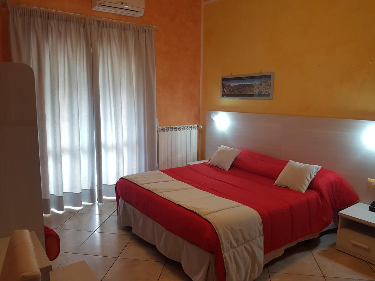 Bed and Breakfast Il Laghetto Castrovillari Esterno foto